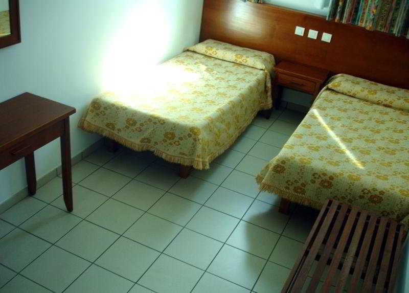 Apartamentos Karina ปลายา เดล อิงเกลส ภายนอก รูปภาพ
